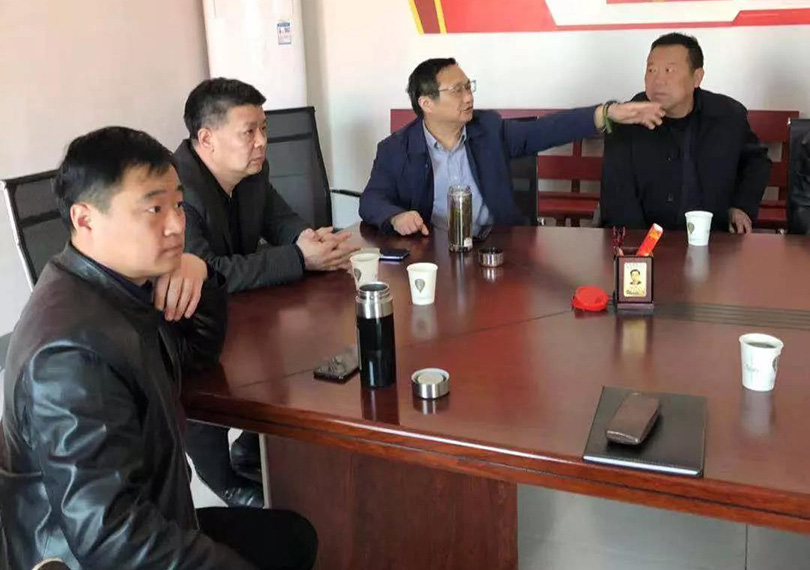 香港六宝科大会董事长姚义民到扶贫村调研