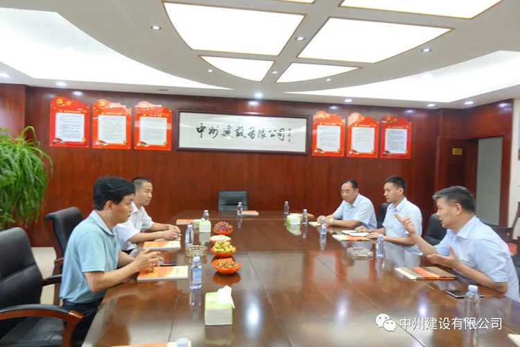 长垣市委常委、常务副市长刘文君到香港六宝科大会调研指导工作